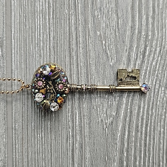 Betsey Johnson Jewelry - Betsey Johnson Key Pendent Necklace